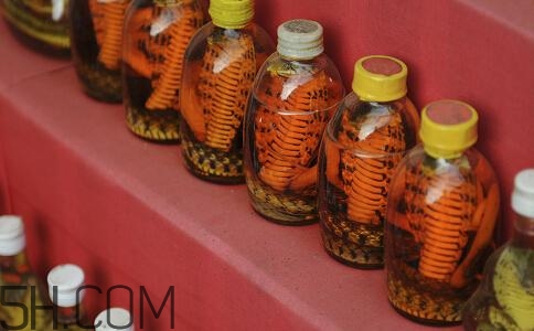 喝什么藥酒可以補腎壯陽？補腎壯陽藥酒什么時候喝好？