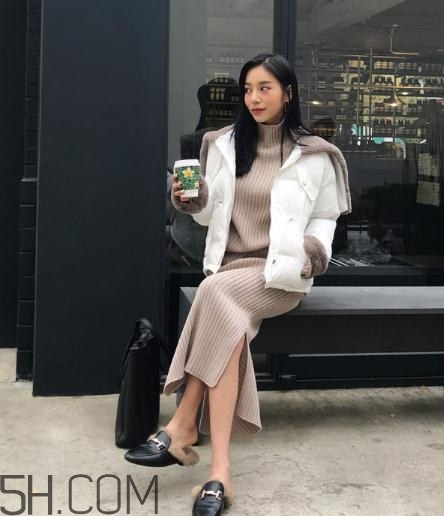 棉服配裙子好看嗎？棉衣配什么裙子好？