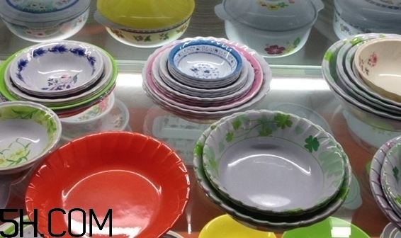 什么是仿瓷碗？仿瓷碗是塑料碗嗎？