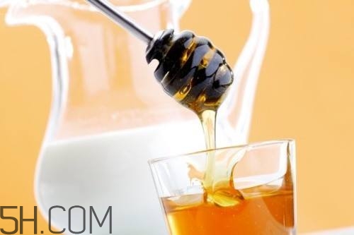 牛奶加蜂蜜的功效是什么？牛奶加蜂蜜可以減肥嗎？