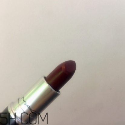 mac sin和diva買(mǎi)哪只？mac sin和diva試色對(duì)比