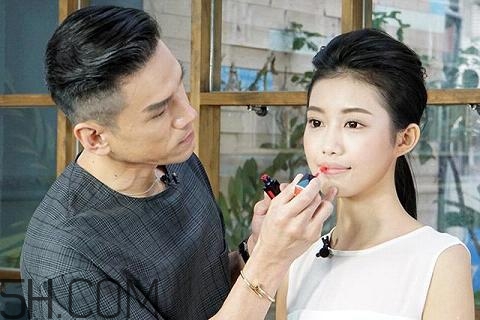 反咬唇妝是什么樣的？染唇妝和咬唇妝的區(qū)別