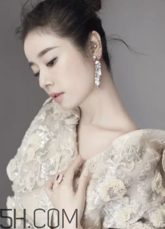 奶油杏色口紅適合什么人？奶油杏子色口紅適合黃皮嗎？