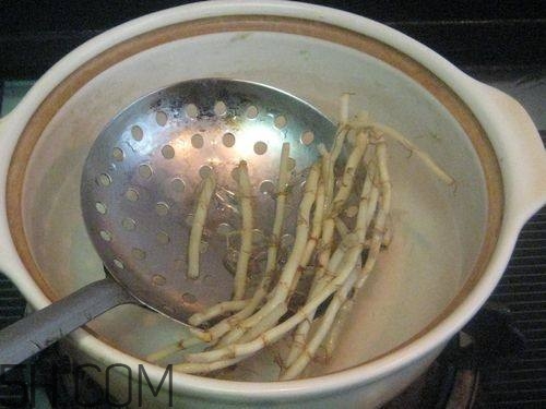 愛長(zhǎng)痘吃什么食物好？愛長(zhǎng)痘的食物禁忌有哪些？