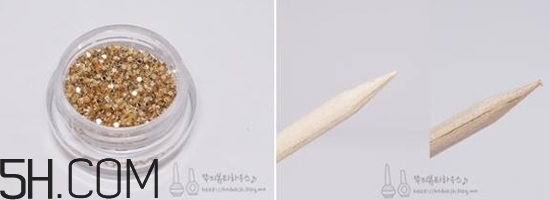 什么牌子指甲油好用？2018清新美甲圖片最新款