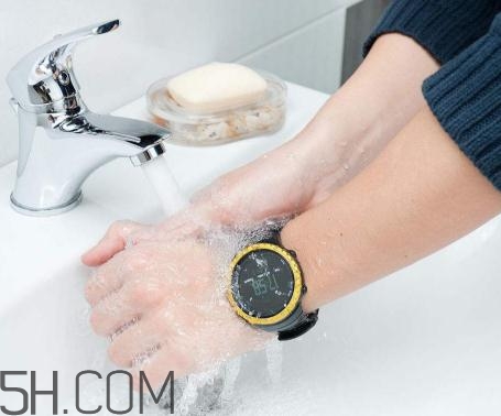 防水手表防熱水嗎？防水手表進(jìn)水了怎么辦？