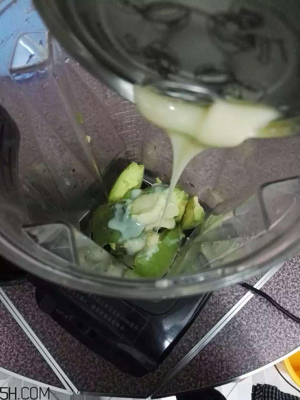 孕婦可以喝牛油果奶昔嗎？孕婦喝牛油果奶昔的好處？
