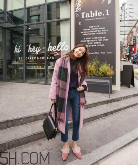 冬天穿牛仔褲配什么鞋子？冬天牛仔褲搭配鞋子圖片