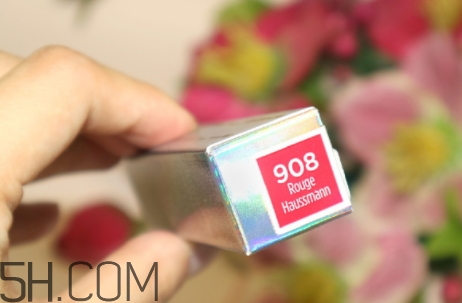 歐萊雅908是什么顏色？歐萊雅釉光唇膏固體唇釉908試色