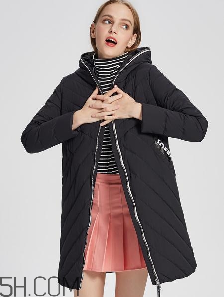 艾萊依羽絨服有折扣嗎？艾萊依羽絨服廠家在哪？