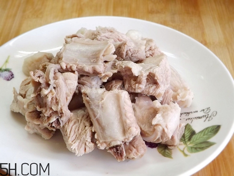 吃白蘿卜有哪些益處？白蘿卜的養(yǎng)生功效有哪些？