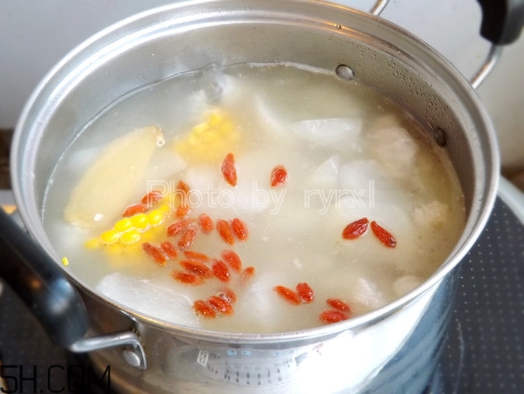 吃白蘿卜有哪些益處？白蘿卜的養(yǎng)生功效有哪些？
