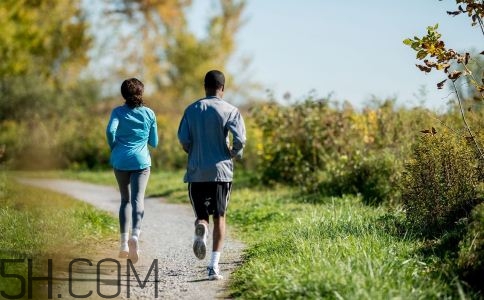 慢跑堅(jiān)持多久才能減肥？慢跑的減肥效果如何？