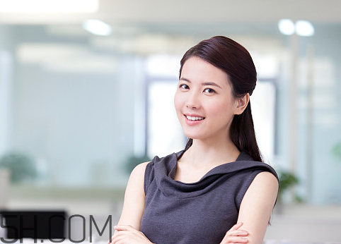 婦炎潔可以男人用嗎？婦炎潔可以去頭皮屑嗎？