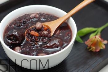 女性哪個(gè)部位最脆弱？女性吃什么養(yǎng)生？