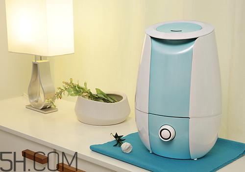 冬天用加濕器用什么水？加濕器上的水垢用什么清洗？