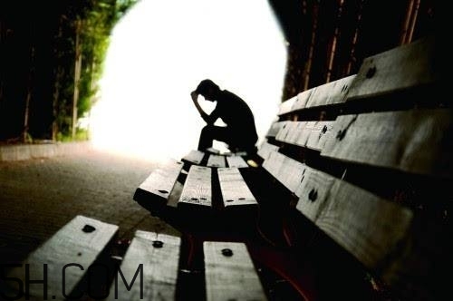 焦慮癥和抑郁癥哪種更嚴重？焦慮癥和抑郁癥的區(qū)別有哪些？