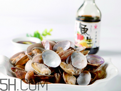 花甲需要焯水嗎？吃花甲不能吃什么？