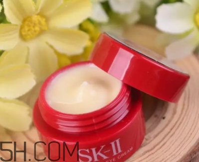 百優(yōu)眼霜和sk2眼霜哪個好？百優(yōu)眼霜和sk2眼霜對比