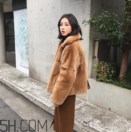 兔毛皮草掉毛嗎？兔毛皮草掉毛怎么處理？