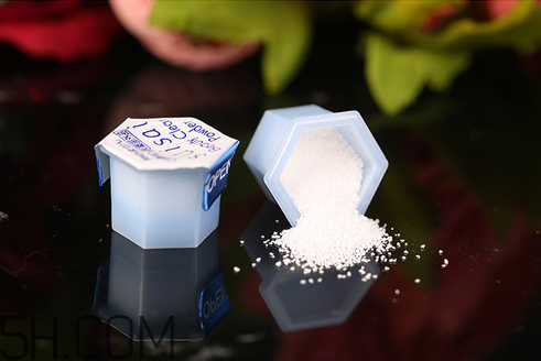 用了嘉娜寶洗顏粉還用洗面奶嗎？洗顏粉的正確打開方式