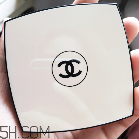 chanel氣墊水粉底好用嗎？香奈兒氣墊水粉底使用感受