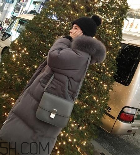 白鴨絨羽絨服保暖嗎？白鴨絨有味道怎么去味？