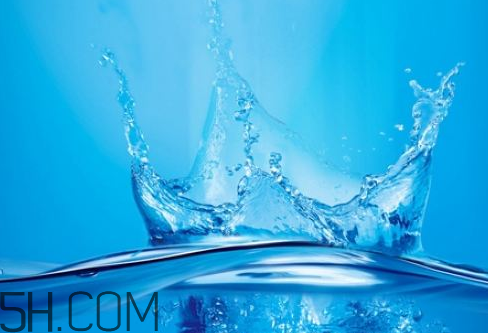 雙氧水會(huì)痛嗎？雙氧水會(huì)和什么反應(yīng)？