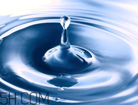 雙氧水能治牛皮癬嗎？雙氧水能去除血漬嗎？