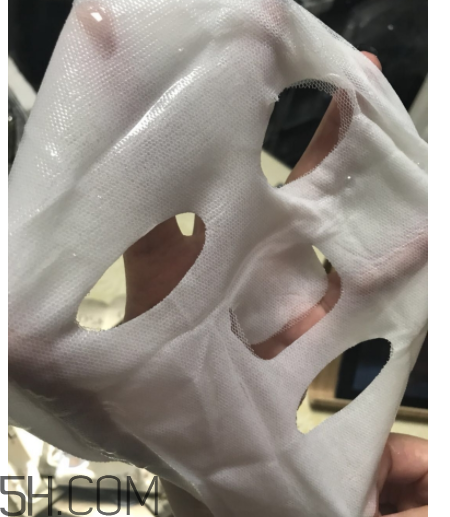 歐詩漫水光塑顏面膜什么作用？敷完要不要洗？