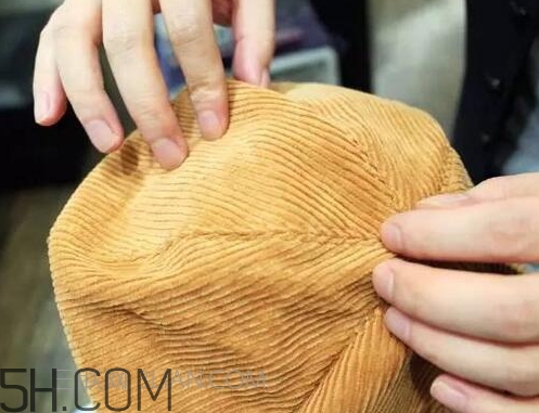 貝雷帽怎么戴不容易掉？三種方法技巧