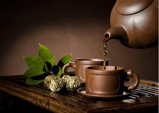 喝茶對(duì)牙齒好嗎？喝茶牙齒會(huì)變黃嗎？