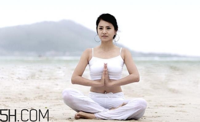 女性乳房脹痛乳頭瘙癢的原因有哪些？女性如何進(jìn)行乳房保??？