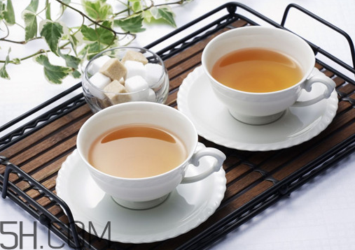 喝茶對(duì)牙齒好嗎？喝茶牙齒會(huì)變黃嗎？