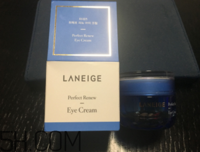 蘭芝致美眼霜油不油？長脂肪粒嗎？