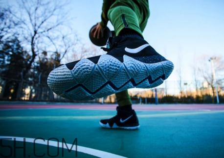 nike kyrie 4實戰(zhàn)效果怎么樣？耐克歐文4代測評