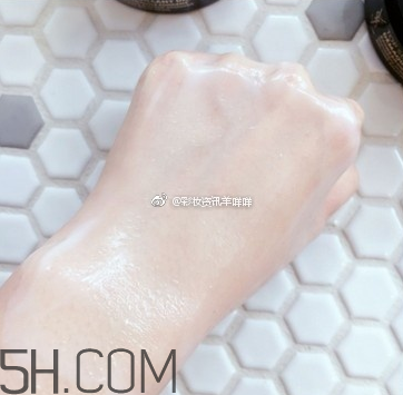 ysl名模肌密卸妝膏好用嗎？卸妝膏適合卸哪個(gè)部位？