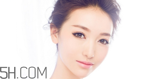 紋眼線后化妝了怎么卸妝？化妝棉和卸妝棉用法