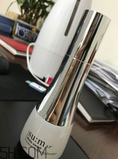 sum37度呼吸保濕乳油不油？適合什么膚質(zhì)？