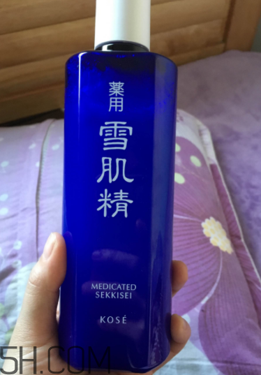 雪肌精化妝水適合干皮嗎？適合痘肌嗎？