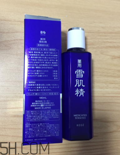 雪肌精化妝水盈潤型適合油皮嗎？適合夏季嗎？