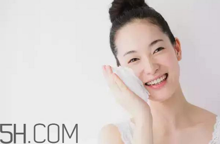 敏感肌膚用什么卸妝產(chǎn)品？臉上有紅血絲用什么卸妝？
