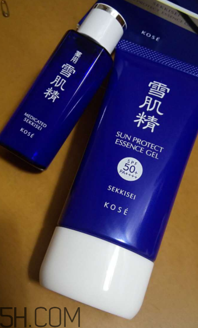 雪肌精防曬啫喱是化學防曬嗎？有刺激嗎？
