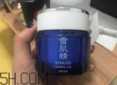 雪肌精菁華凝霜油不油？適合油皮嗎？