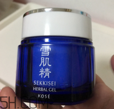 雪肌精菁華凝霜油不油？適合油皮嗎？