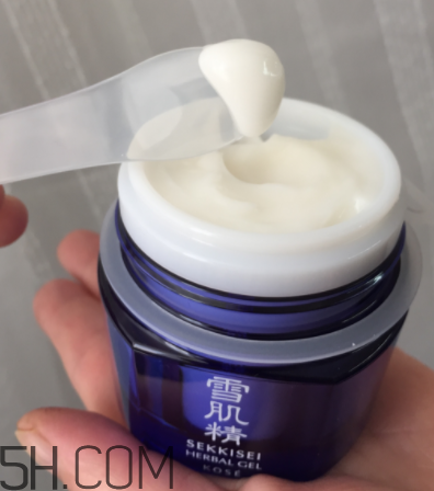 雪肌精菁華凝霜什么成分？有什么功效？