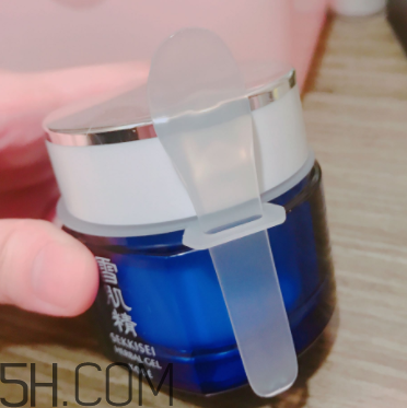 雪肌精菁華凝霜什么成分？有什么功效？