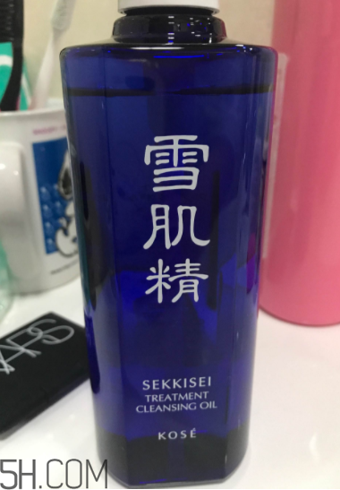 雪肌精卸妝油可以卸眼妝嗎？雪肌精卸妝油乳化快嗎？