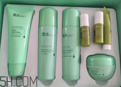 詩婷露雅杏仁補水套裝有什么？使用步驟