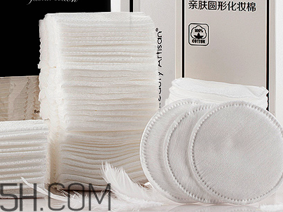 化妝棉卸妝時候要打濕嗎？使用化妝棉卸妝要注意什么？